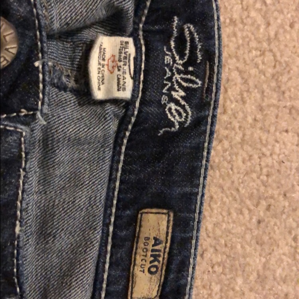 Jeans - Picture 2 of 3